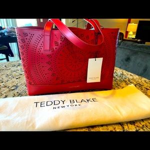 Teddy Blake Alice Vitello Tote